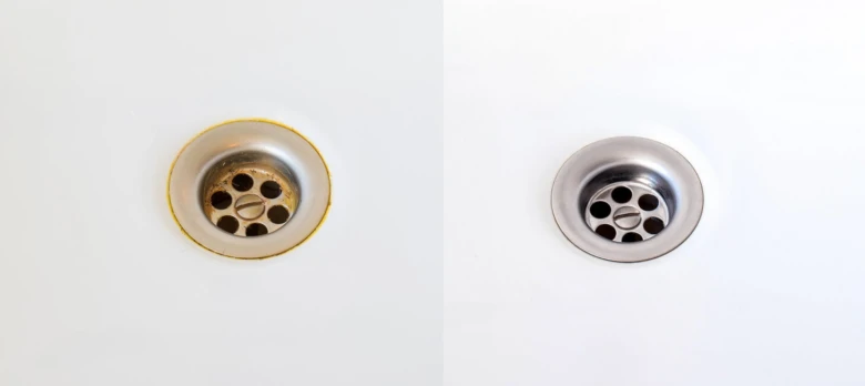 Rusty and clean drain strainer