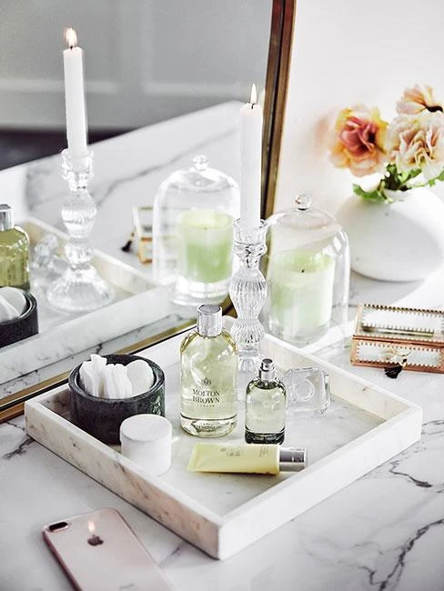 Luxury make-up set svačky na mramorovém podložce